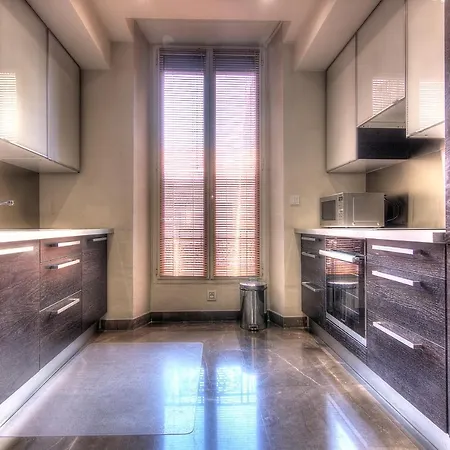 Apartment Large 3 Bedrooms - 3 Min From The Palais - Apt N °5m90 Cannes