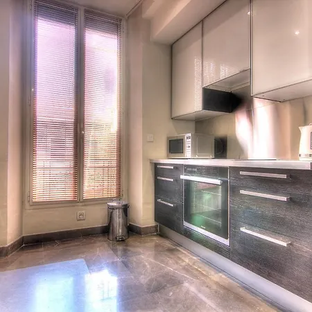 Apartment Large 3 Bedrooms - 3 Min From The Palais - Apt N °5m90 Cannes